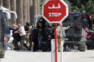 وزير الداخلية التونسي: تفادينا مقتل 300 شخص في الهجوم الإرهابي على متحف باردو