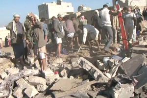 مصادر يمنية: طائرات حربية ضربت منطقتين للحوثيين فجر الجمعة