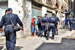مواجهة نادرة بين المعارضة والشرطة في المغرب بسبب دفن أرملة معارض
