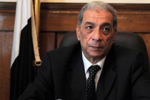 مصر تدرج مرشد الإخوان وآخرين من قادة الجماعة على قوائم الإرهاب
