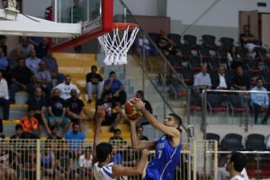 النجمة يحسم أمر تأهله للمربع بفوزه على النويدرات بـ'دوري السلة'