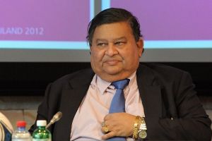 محكمة التحكيم الرياضي تؤيد إيقاف فيرنون مانيلال عضو الفيفا السابق مدى الحياة