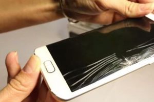 اختبار يكشف قابلية جالكسي إس 6 إيدج للانحناء