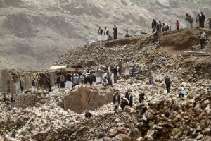عاصفة الحزم تجدد هجماتها على مناطق عسكرية يسيطر عليها الحوثيون في صنعاء