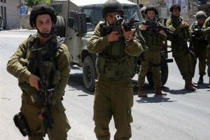 مصدر أمني: مقتل فلسطيني برصاص الجيش الاسرائيلي بعد ان هاجم جندياً بسكين