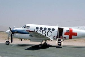 هبوط طائرة للصليب الاحمر في صنعاء محملة بـ 16 طنا من المساعدات