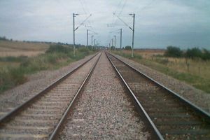 وزير النقل الإيراني يبحث في البصرة مشروع خط السكك الحديدية مع العراق