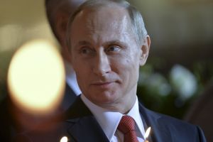 الرئيس الروسي يرفع الحظر على تزويد إيران بمنظومة صواريخ اس -300