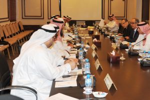 لجنة التحقيق في اللحوم الفاسدة' تلتقي بوزير الصناعة و'شركة البحرين للمواشي'