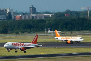 إخلاء إحدى صالات مطار برلين شونيفلد الألماني مؤقتا بسبب حقيقة مشبوهة