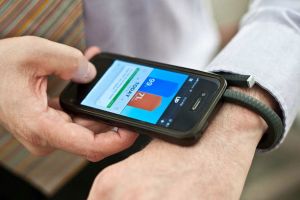 احذر.. ربطة معصمك الالكترونية قد تكون هدفاً لبعض تطبيقات القراصنة