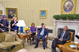 العبادي يقول إنه سيسعى للحصول على أسلحة من واشنطن مع تأجيل السداد