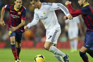 برشلونة والريال يجمدان الحلم الأوروبي للتركيز على صراع الليغا