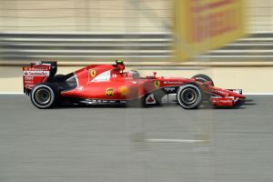 سائق فيراري رايكونن الاسرع في التجربة الحرة الأولى لسباق فورمولا-1 البحريني