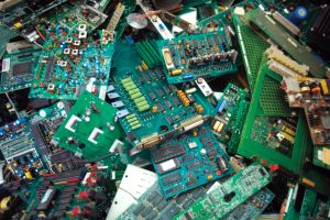 دراسة: أميركا والصين تتصدران إنتاج النفايات الإلكترونية عالميا