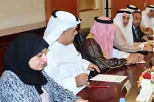 خالد بن عبد الله يستقبل وفداً من كبريات الشركات لمتابعة زيارة العاهل إلى باريس