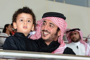 خالد بن حمد يشهد افتتاح مسابقات البطولة العربية لألعاب القوى