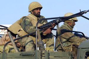 الجيش الباكستاني يأمر المخابرات بمساعدة اجهزة التحقيق فى حادث مقتل ناشطة حقوقية