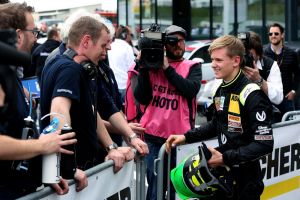 ميك شوماخر أفضل سائق مبتدئ في ظهوره الأول في فورمولا 4