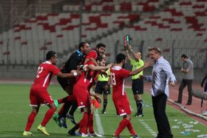 المحرق يفوز على المنامة ويقترب من تحقيق الدوري البحريني لكرة القدم