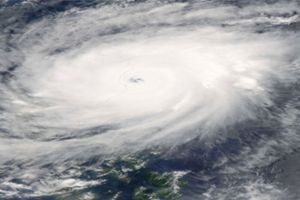 اعصار قوي يضرب جزر بجنوب اليابان