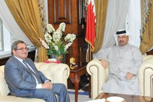 وزير المالية يجتمع مع سفير روسيا الاتحادية الجديد لدى البحرين