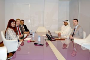 الرئيس التنفيذي للمجلس الأعلى للبيئة يبحث التعاون مع الكلية الملكية الايرلندية للجراحين