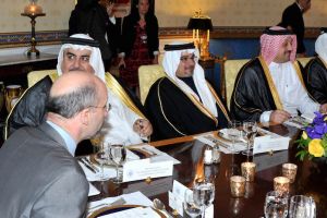 ولي العهد يحضر حفل عشاء أقامه أوباما تكريماً لرؤساء وفود القمة الخليجية الأمريكي