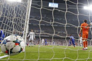 الاتهامات والإشاعات تسيطر على مدريد بعد سقوط الريال في دوري الأبطال