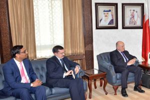 وزير الداخلية يبحث الموضوعات ذات الاهتمام الأمني مع رئيس 'منظمة الصناعات العسكرية' في المملكة المتحدة