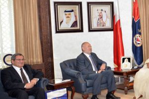 وزير الداخلية يبحث التعاون الأمني مع الممثل الشخصي لرئيس الاتحاد الروسي للتعاون العسكري التقني