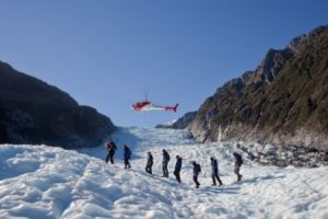 التعرف على جثة بقيت متجمدة لاكثر من 40 عاما في جبل جليدي في نيوزيلندا