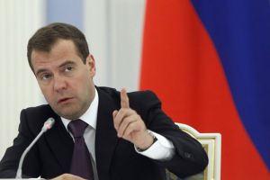 مدفيديف: روسيا ستتخذ موقفاً 'حازماً' في حال تخلفت أوكرانيا عن السداد