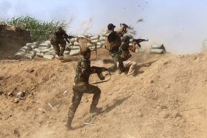 القوات العراقية تحاصر الرمادي لتحريرها من 'داعش'