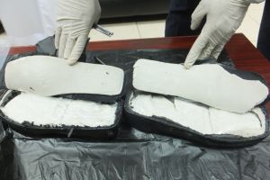 ضبط مسافر بحوزته بودرة يشتبه بأنها مادة الهيروين في مطار البحرين الدولي