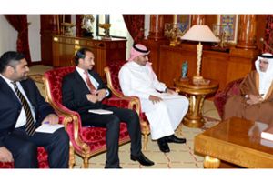 ولي العهد يؤكد على أهمية الاستثمار في الكوادر الوطنية الشابة وتنميتها