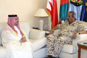 القائد العام لقوة دفاع البحرين يستقبل سفير البحرين بالعراق صلاح المالكي