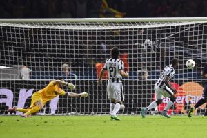 سواريز يحرز الهدف الثاني لبرشلونة ضد يوفنتوس في نهائي 'دوري الأبطال'