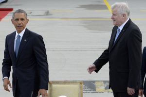 أوباما يصل ألمانيا لحضور قمة مجموعة السبع