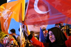 حزب العدالة والتنمية في تركيا يواجه تحدياً لتشكيل حكومة