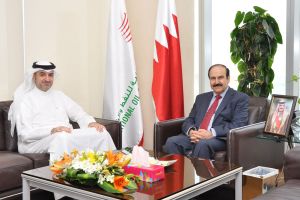 ميرزا يبحث أوجه التعاون مع وزير الشباب والرياضة