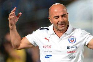 سامباولي: منتخب تشيلي سيخوض كل مباراة بخطة وبدائل تتفق مع المنافس