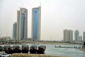 الاحوال الجوية في البحرين: حاراً نسبياً مع بعض السحب وتصاعد الاتربة في بعض المناطق خلال النهار