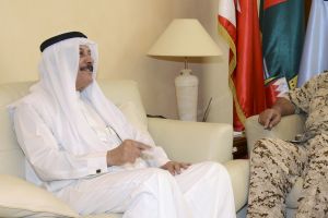 القائد العام لقوة دفاع البحرين يستقبل السيد علي المسلم