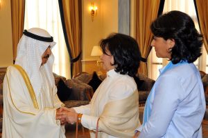 رئيس الوزراء يستقبل الشيخ ميّ وينوه بجهود الحفاظ على التراث الوطني