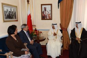 رئيس الوزراء يستقبل مبعوث الرئيس الفلبيني لدول مجلس التعاون