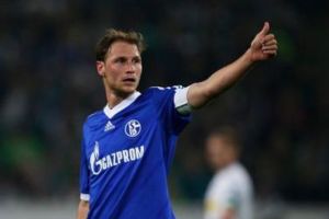 هوفيديس يتجاهل ميلان وارسنال ويقرر البقاء مع شالكه