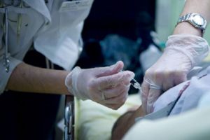 هولندا: أطباء الأطفال يؤيدون منح الأشخاص دون سن الثانية عشرة الحق في طلب إنهاء حياتهم