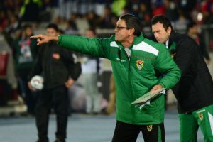 مدرب بوليفيا يبدي تحمله المسئولية بعد الهزيمة الثقيلة أمام تشيلي