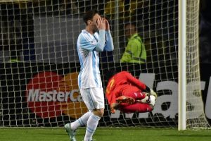 ميسي يعرب عن سعادته بالمئوية وحزنه للفوز الهزيل على جامايكا